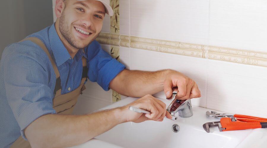 Local sewer line repair in Round Mountain, CA